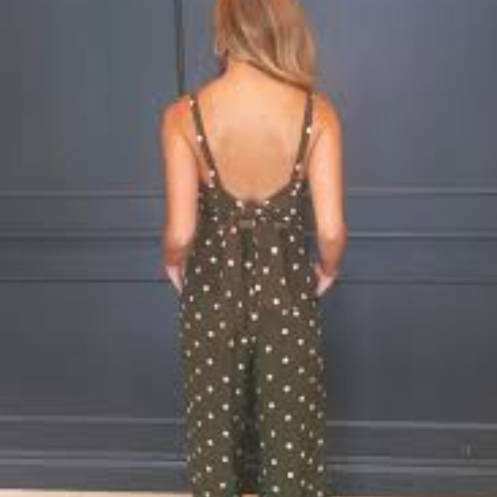 NWOT Anthropologie green jumpsuit with bow tie in the back - Picture 9 of 9